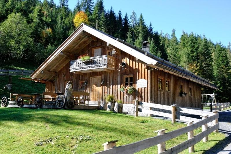 Appartment Scheiber Леоганг Екстериор снимка